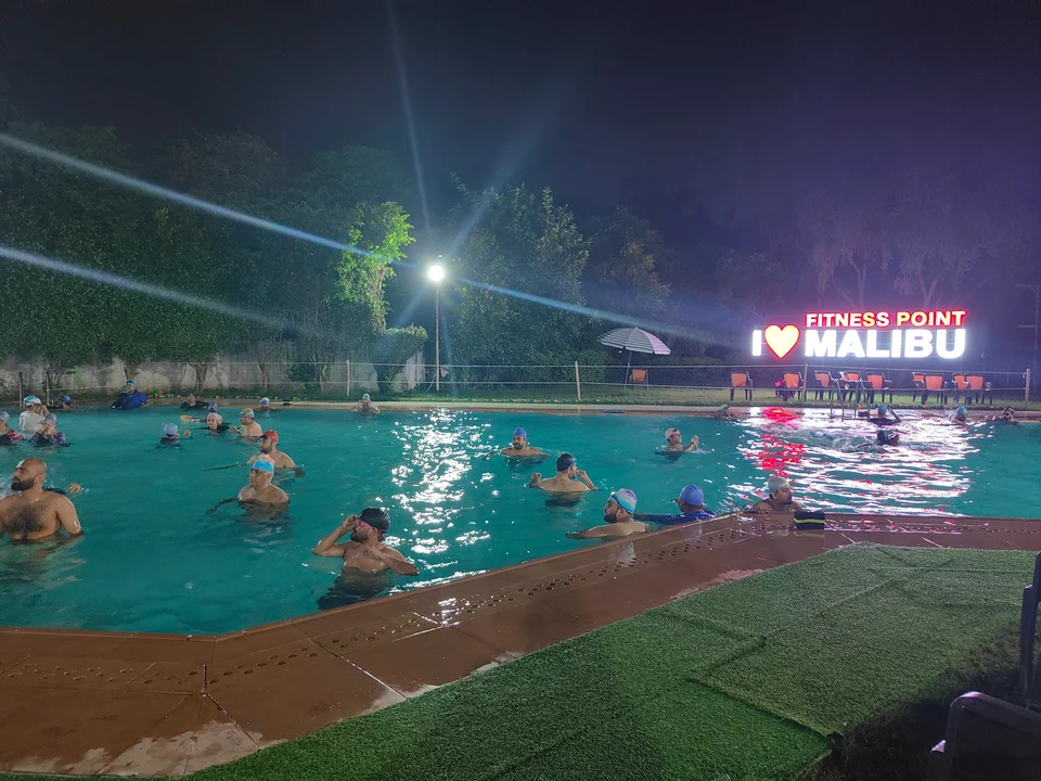 Malibu Towne Swimming Pool